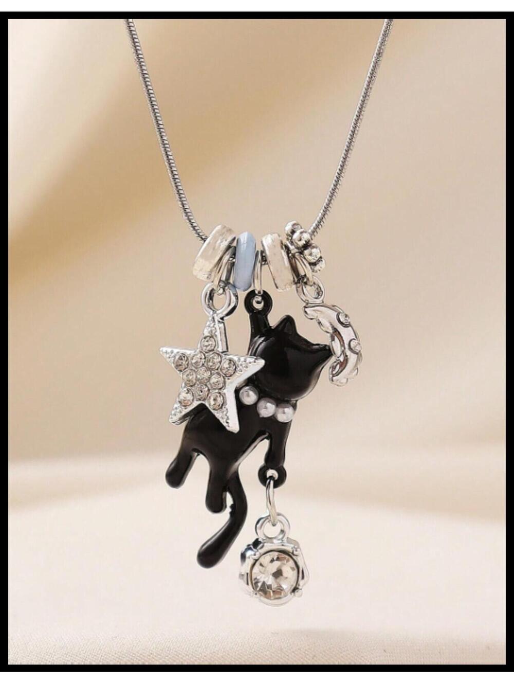 Black cat and star - Necklace - Silver - 18"